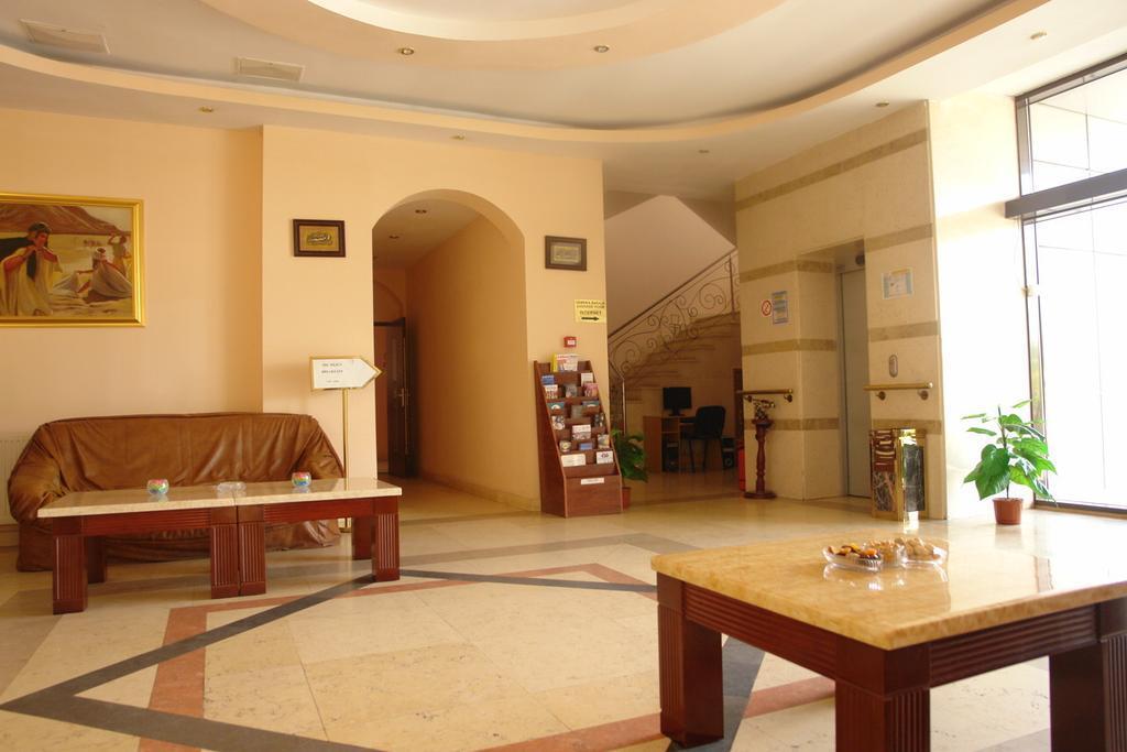 Hotel Sir Colentina Bucarest Esterno foto